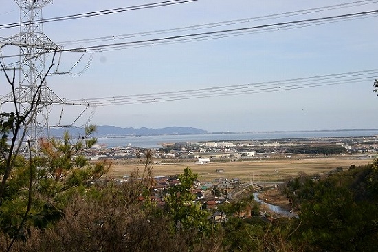 東百塚山古墳群から中海を望む（2004年1月12日撮影）