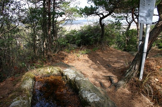 大草岩舟古墳2（2004年1月12日撮影）