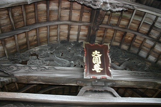 7代不昧公廟門（2004年7月4日撮影）