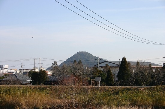 十神山城跡遠景（2005年1月29日撮影）
