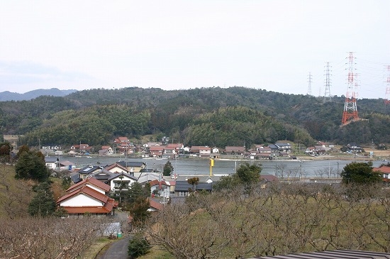 井ノ奥1号墳から見た大橋川（2005年1月29日撮影）