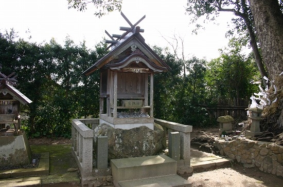 教昊寺跡礎石（2005年1月29日撮影）