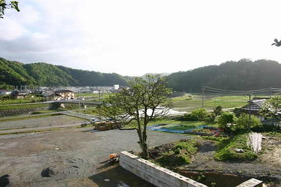 片山古墳近くからのながめ（2005年5月７日撮影）