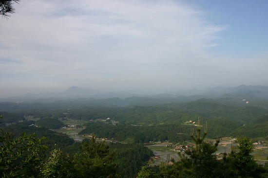 丸山城跡からの眺め（2005年5月28日撮影）