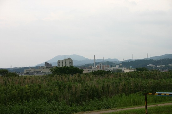 古志本郷遺跡からみた島根大学医学部（2005年9月10日撮影）
