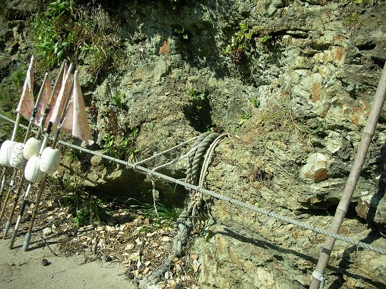 鼻ぐり岩（2006年9月3日撮影）