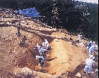 古八幡付近遺跡　環壕調査風景（北から）