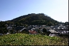茶臼山城跡遠景（2004年1月12日撮影）