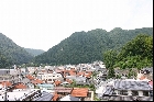 飯の山城跡と川本の町並み（2005年8月16日撮影）